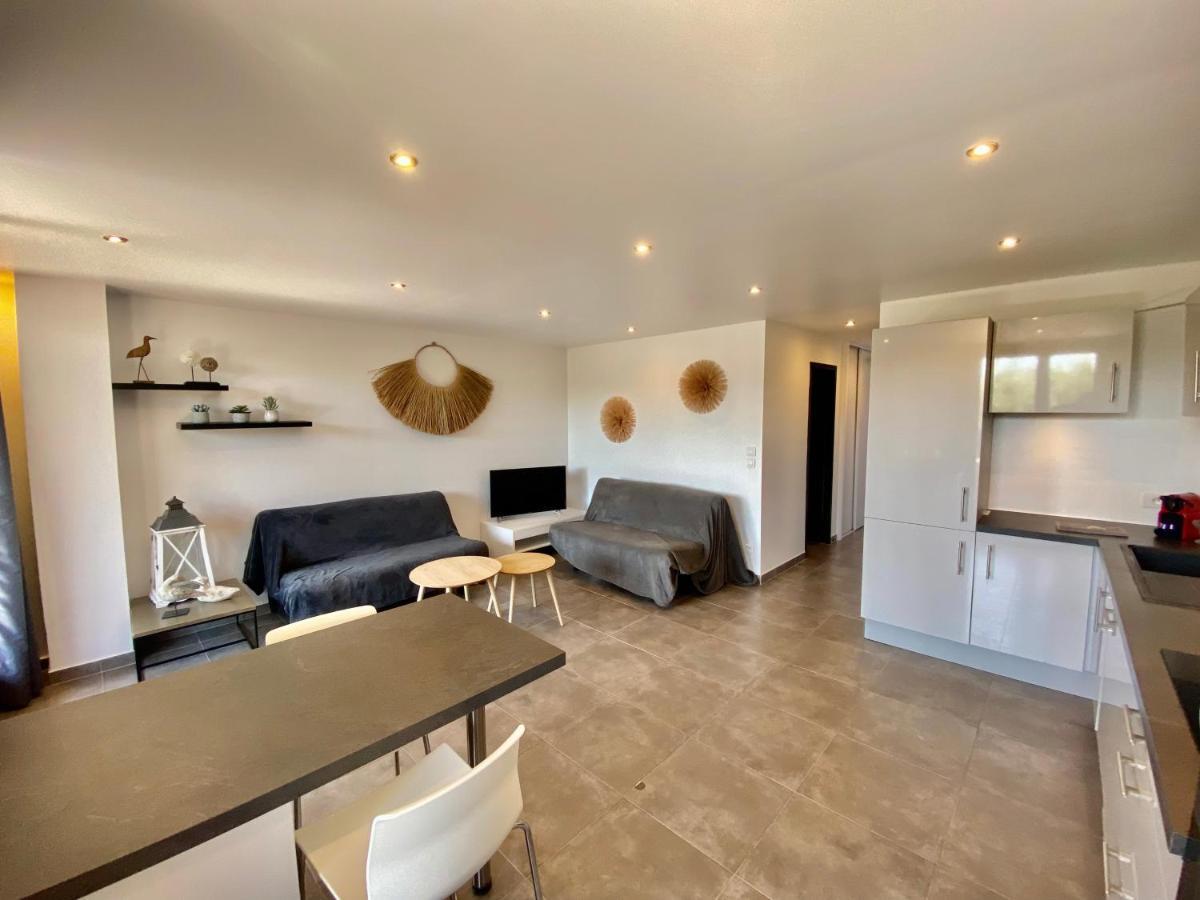 Marinesappartement, La Marina Tropezienne 100M Plage Wifi Fibre Cogolin Exteriör bild